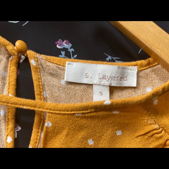 Yellow surplice blouse, polka dots, size small - Picture 3 of 3